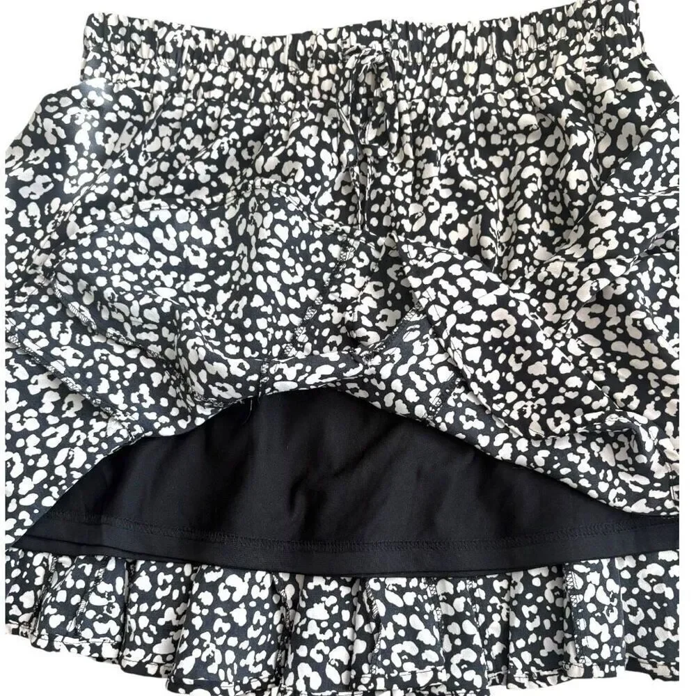 &merci Ruffle Tiered Mini Skirt Black & White Animal Print Medium Elastic Waist